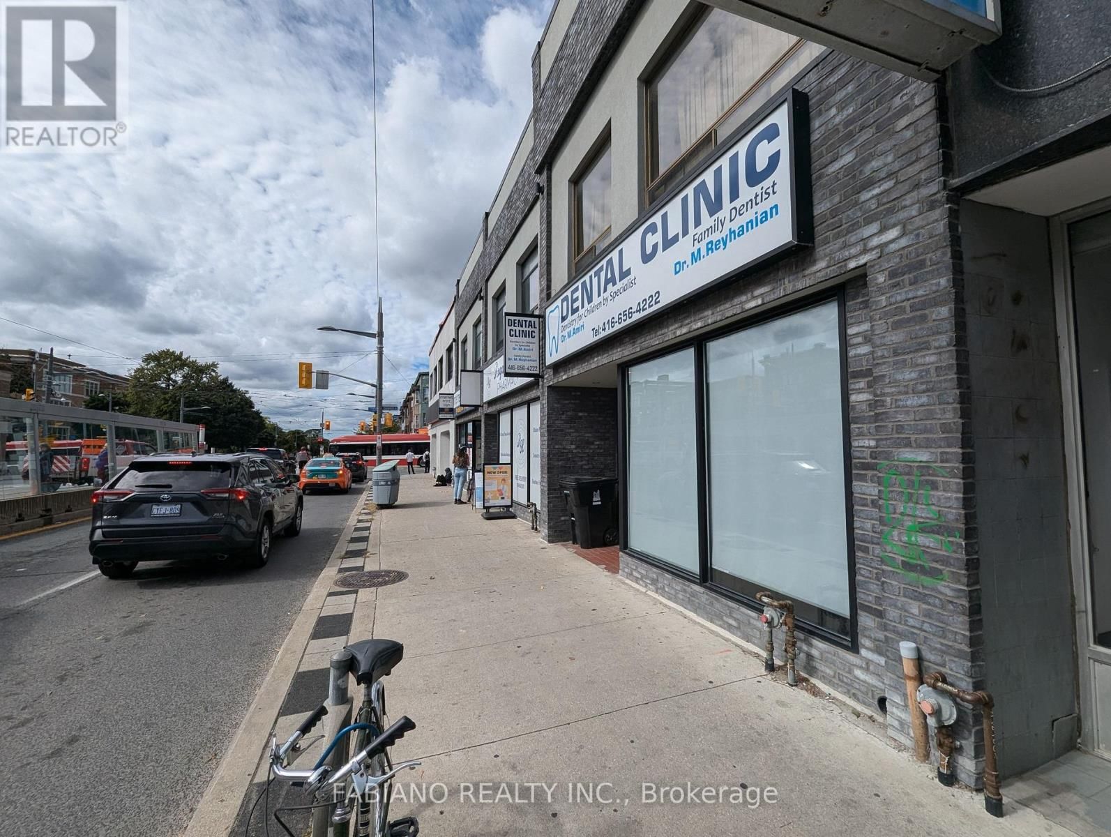 940 ST CLAIR AVENUE W Image 2