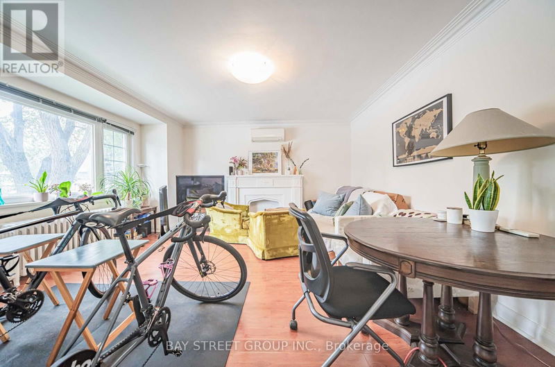 65 Spadina Road  Toronto (Annex), M5R2T1 | Image 10