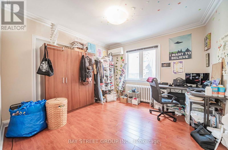 65 Spadina Road  Toronto (Annex), M5R2T1 | Image 13