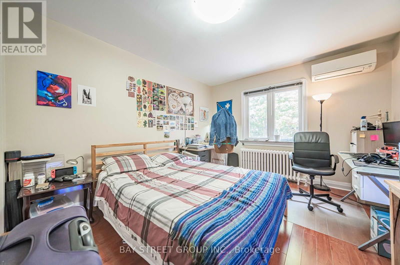 65 Spadina Road  Toronto (Annex), M5R2T1 | Image 14