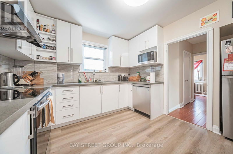 65 Spadina Road  Toronto (Annex), M5R2T1 | Image 17