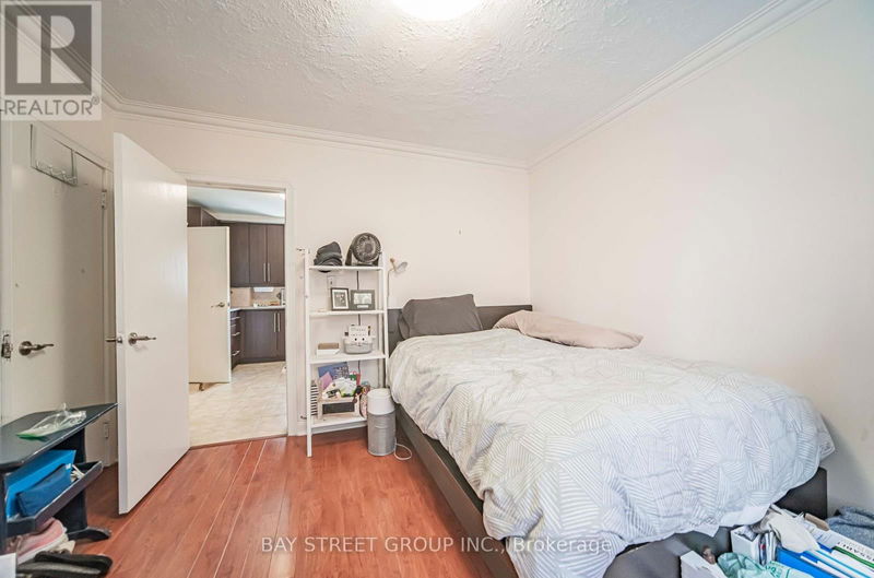 65 Spadina Road  Toronto (Annex), M5R2T1 | Image 20