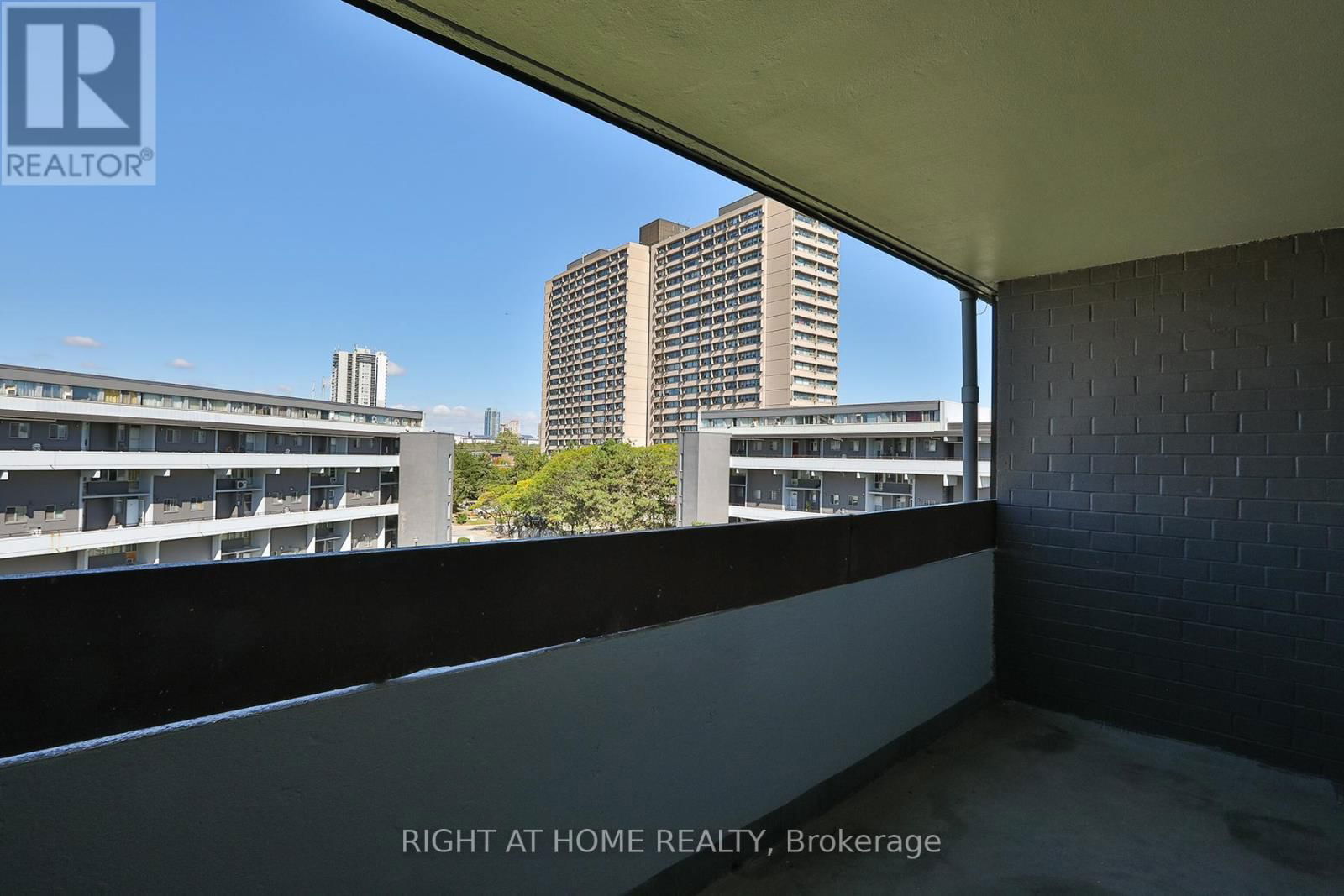 302 - 35 SUNNY GLENWAY Image 26