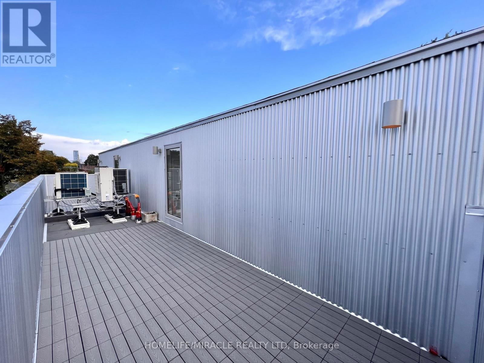 UNIT 1 - 299 OSSINGTON AVENUE Image 27