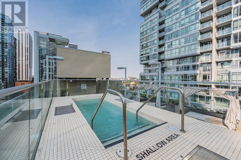  1205 - 126 Simcoe Street  Toronto (Waterfront Communities), M5H4E6 | Image 14