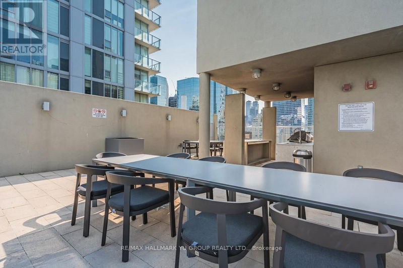  1205 - 126 Simcoe Street  Toronto (Waterfront Communities), M5H4E6 | Image 21