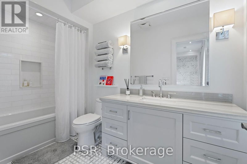 39B Oriole Road  Toronto (Yonge-St. Clair), M4V2E6 | Image 24