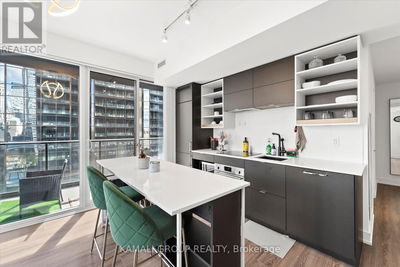  904 - 20 Edward Street  Toronto (Bay Street Corridor), M5G0C5 | Image 1