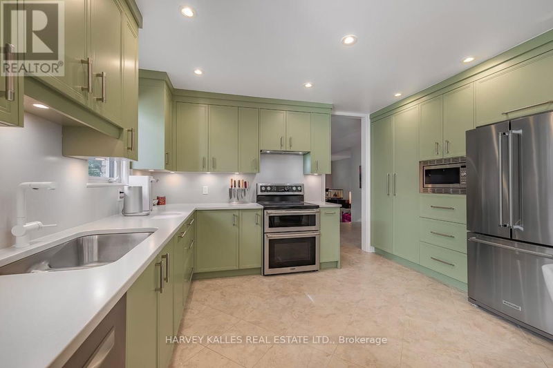 93 Elmsthorpe Avenue  Toronto (Forest Hill South), M5P2L8 | Image 13