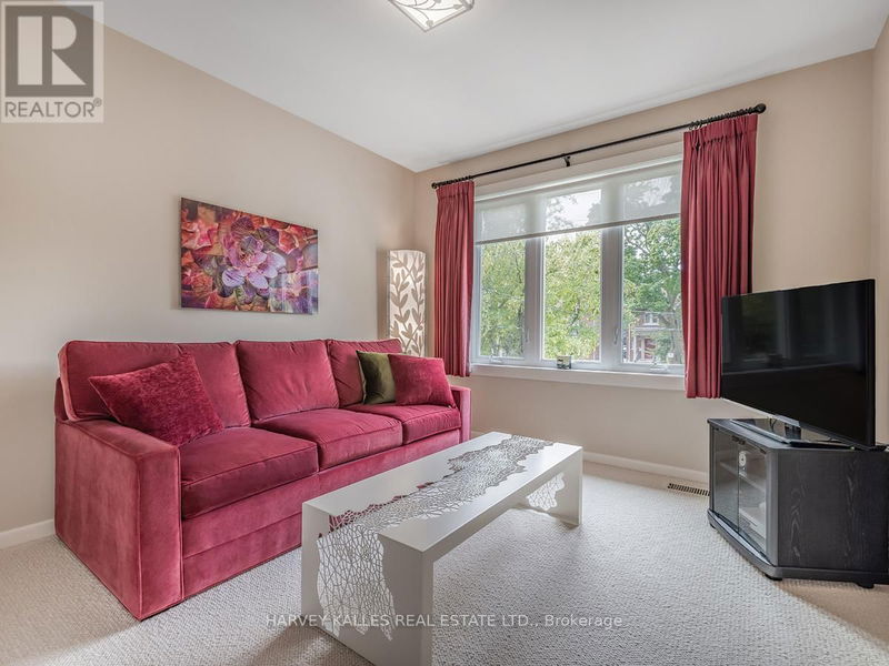 93 Elmsthorpe Avenue  Toronto (Forest Hill South), M5P2L8 | Image 22