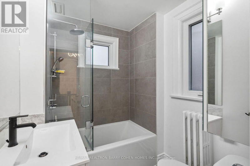 488 Roselawn Avenue  Toronto (Lawrence Park South), M5N1J8 | Image 20