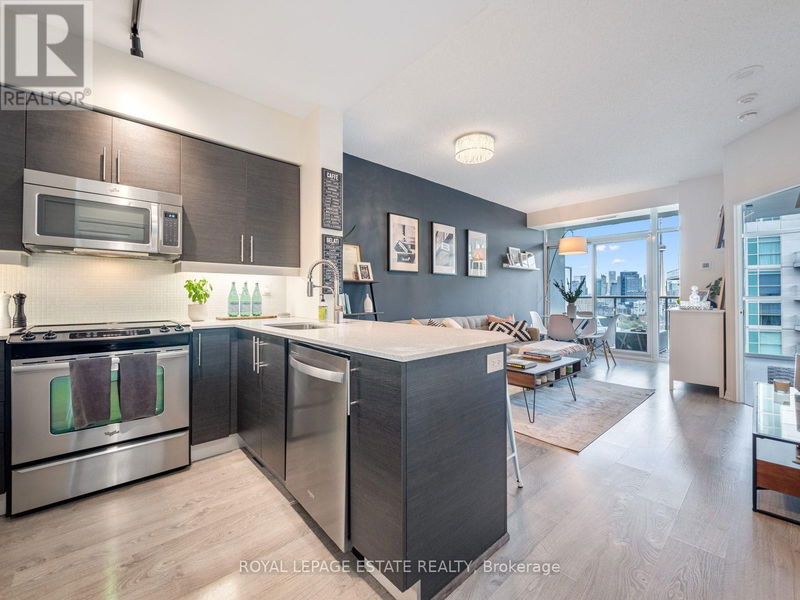  2404 - 125 Western Battery Road  Toronto (Niagara), M6K3R8 | Image 4