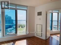 905 - 218 QUEENS QUAY W Image 13