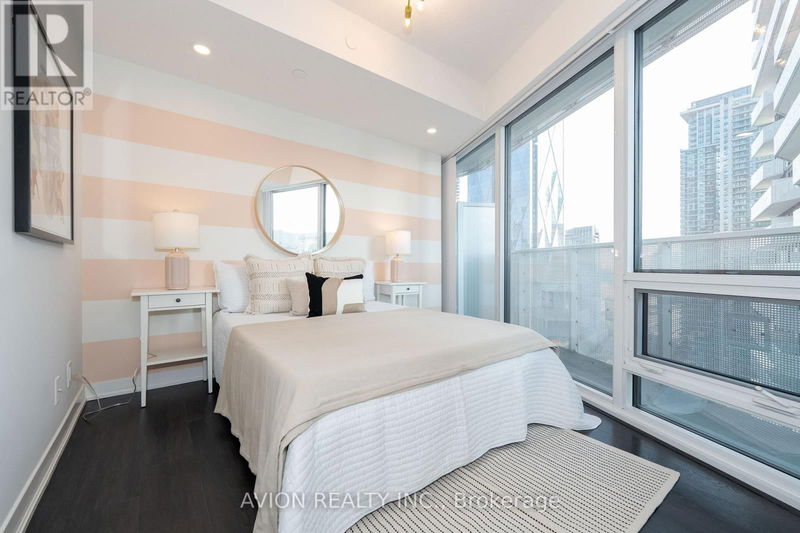  2607 - 100 Harbour Street  Toronto (Waterfront Communities), M5J2T5 | Image 12