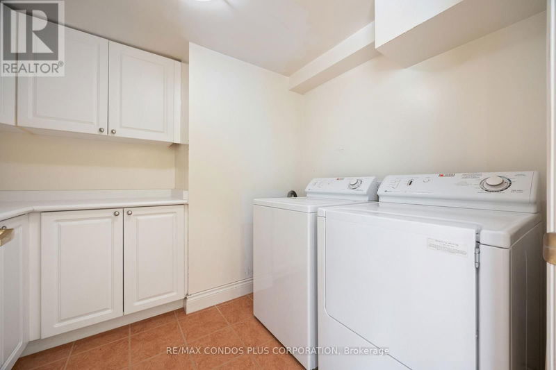  1610 - 889 Bay Street  Toronto (Bay Street Corridor), M5S3K5 | Image 33