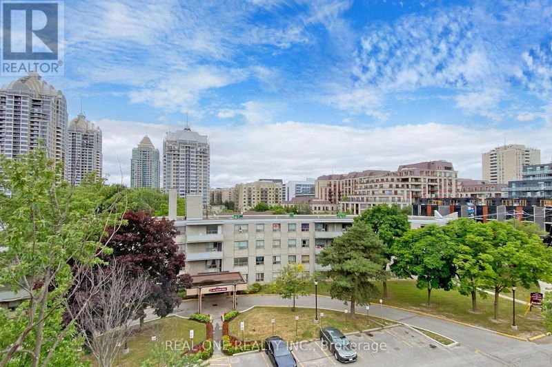  6 - 25 Dervock Crescent  Toronto (Bayview Village), M2K0G7 | Image 33