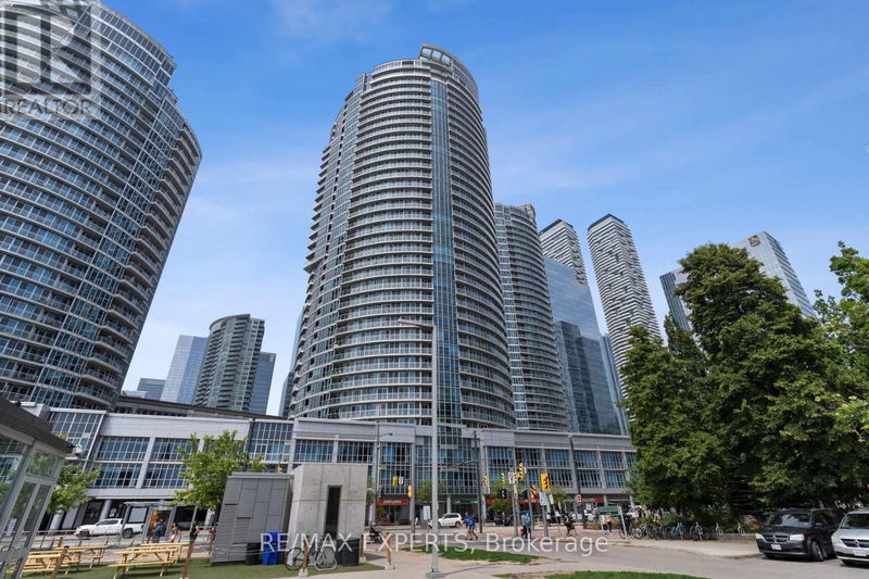  607 - 208 Queens Quay West Toronto (Waterfront Communities), M5J2Y5 | Image 1