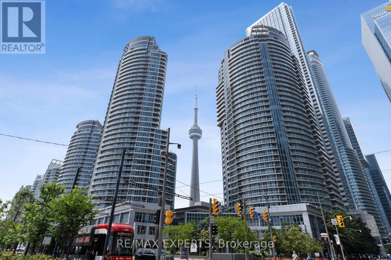  607 - 208 Queens Quay West Toronto (Waterfront Communities), M5J2Y5 | Image 2