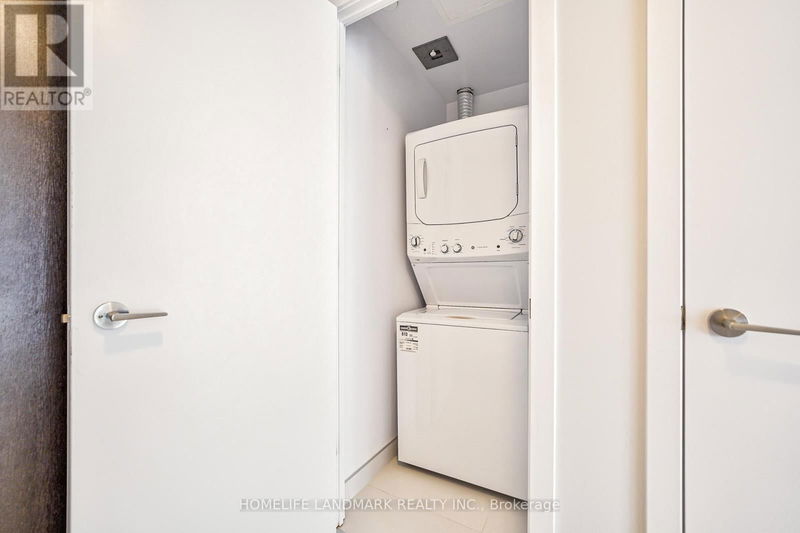  3705 - 2221 Yonge Street  Toronto (Mount Pleasant West), M4S2B4 | Image 25