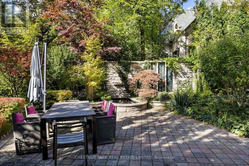 23 South Drive  Toronto (Rosedale-Moore Park), M4W1R2 | Image 35