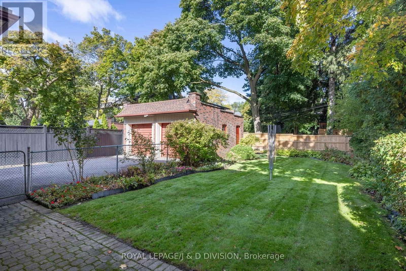 92 Golfdale Road  Toronto (Lawrence Park North), M4N2B7 | Image 27