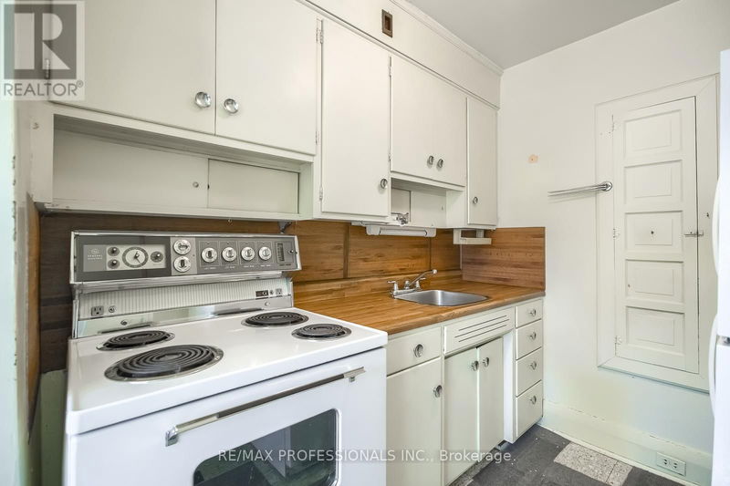 203 Brookdale Avenue  Toronto (Lawrence Park North), M5M1P4 | Image 12