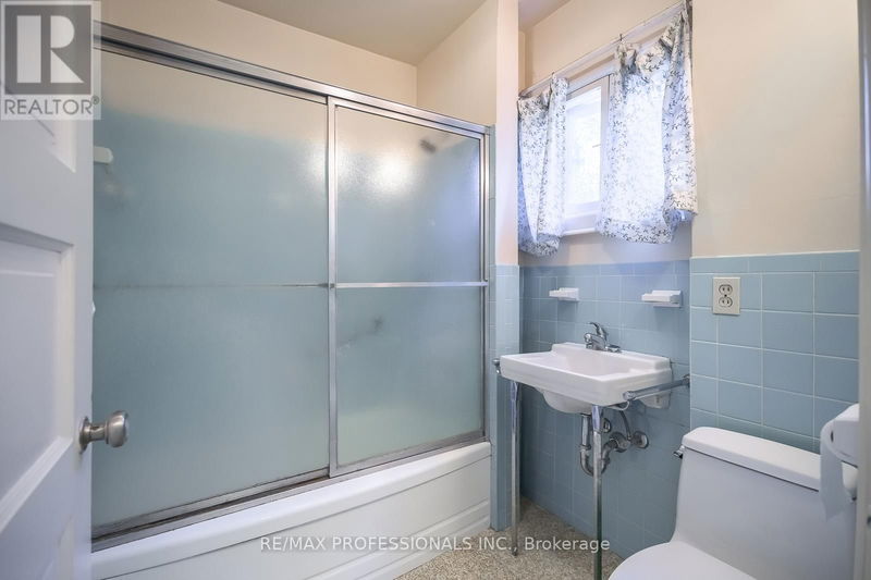 203 Brookdale Avenue  Toronto (Lawrence Park North), M5M1P4 | Image 21