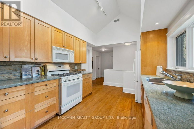 48 Joicey Boulevard  Toronto (Bedford Park-Nortown), M5M2S9 | Image 12