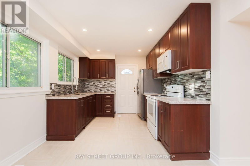 36 Brahms Avenue  Toronto (Hillcrest Village), M2H1H4 | Image 10