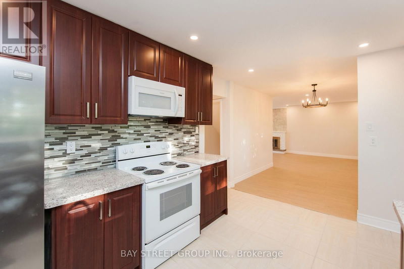 36 Brahms Avenue  Toronto (Hillcrest Village), M2H1H4 | Image 12