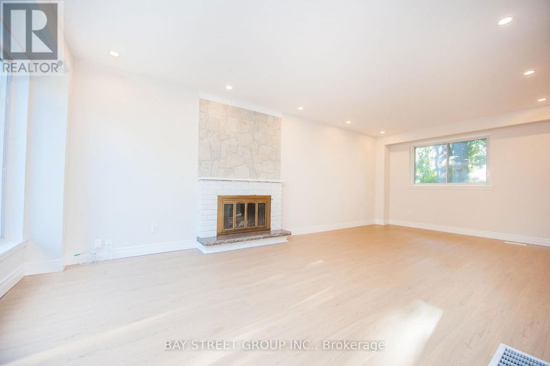 36 Brahms Avenue  Toronto (Hillcrest Village), M2H1H4 | Image 5