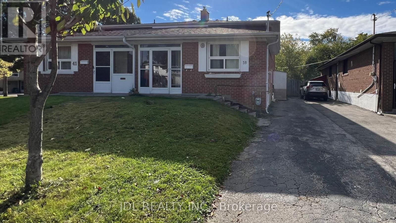 39 RAMEAU DRIVE Image 1