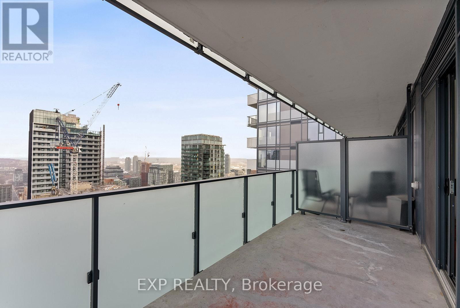 4011 - 20 LOMBARD STREET Image 31