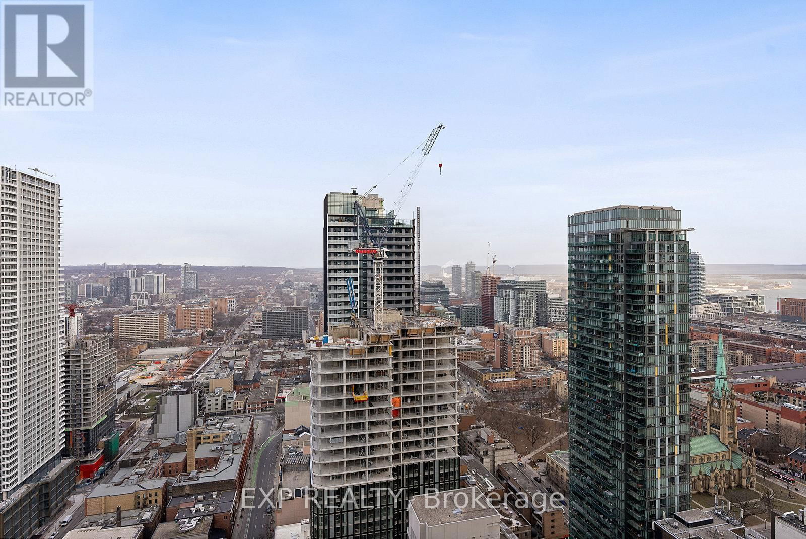 4011 - 20 LOMBARD STREET Image 32