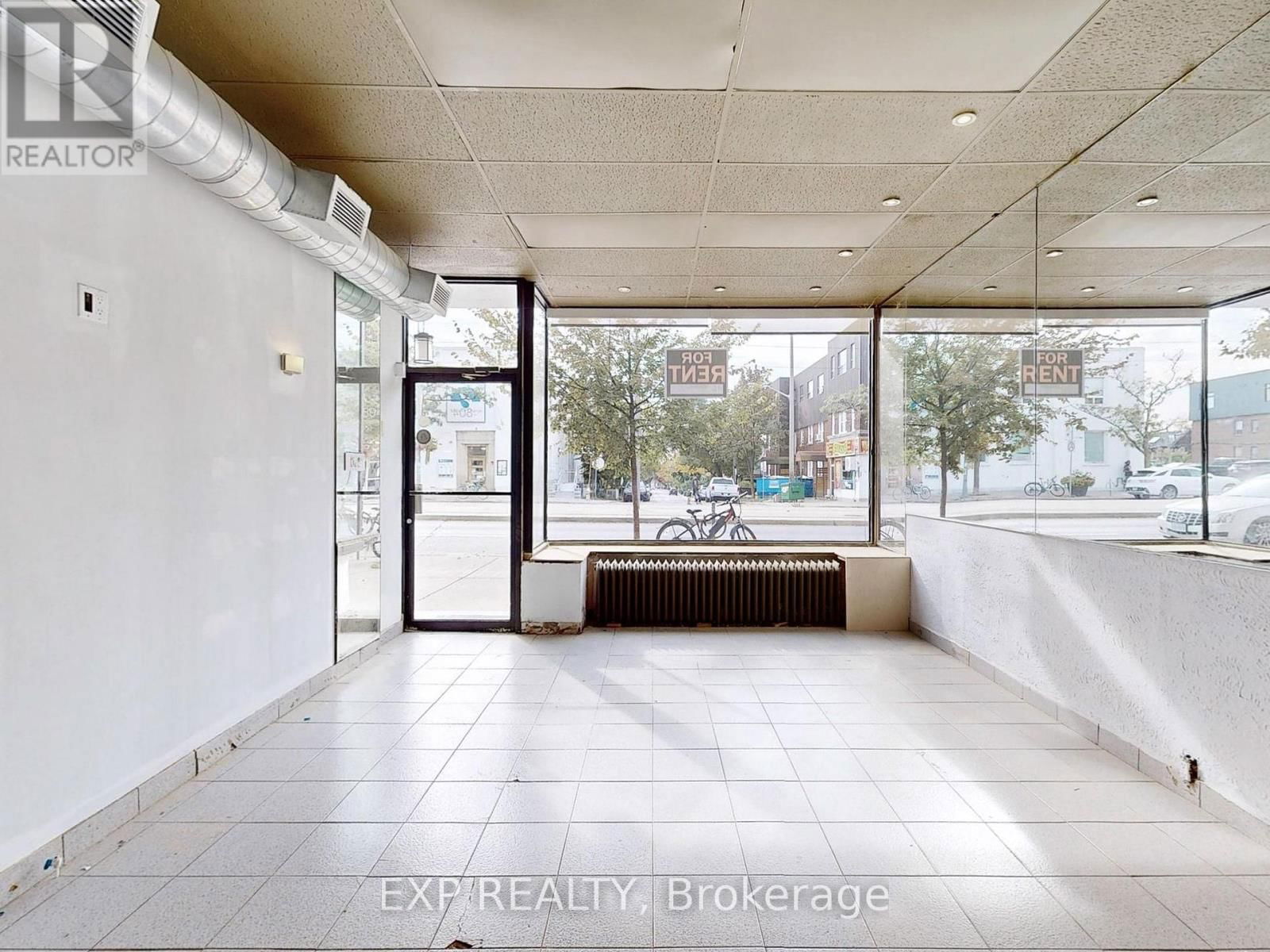 804 ST CLAIR AVENUE W Image 8