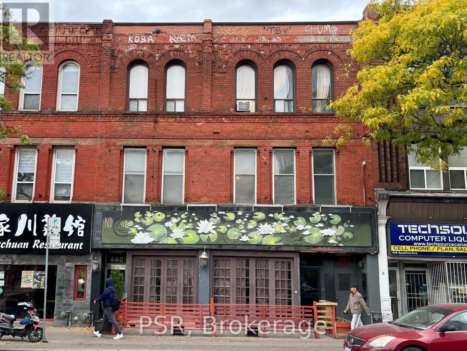 442 SPADINA AVENUE Image 1