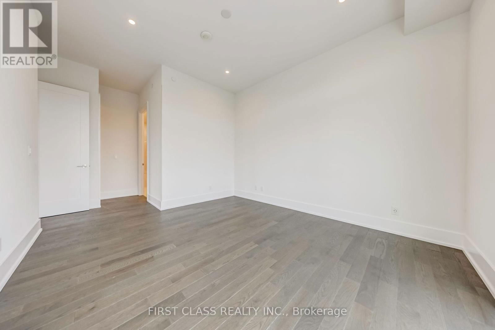 520 - 25 ADRA GRADO WAY Image 17