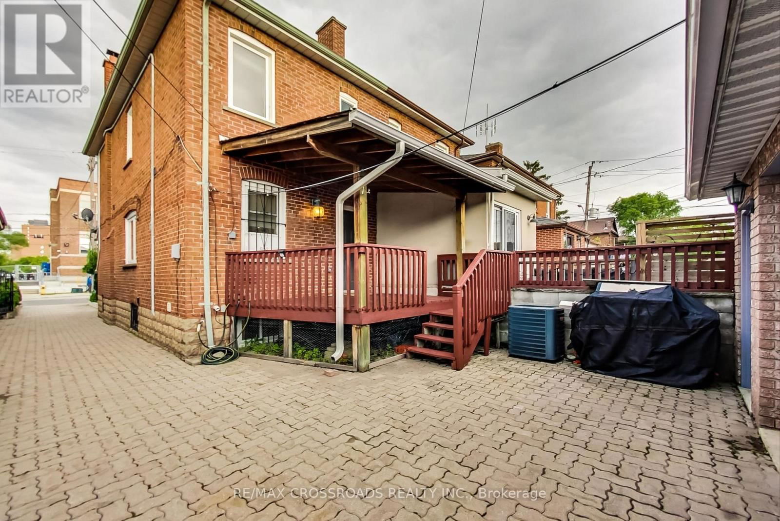 633 GLENHOLME AVENUE Image 24