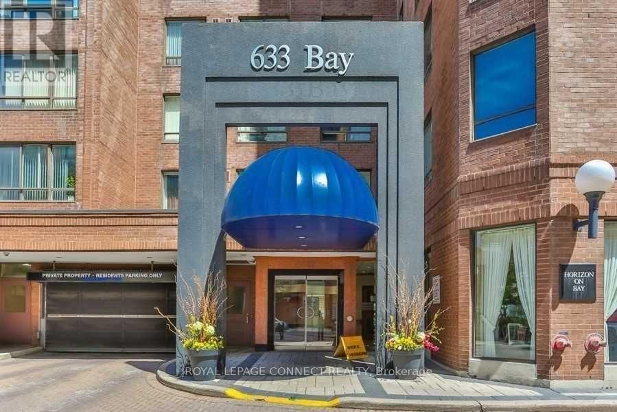 1112 - 633 BAY STREET Image 22