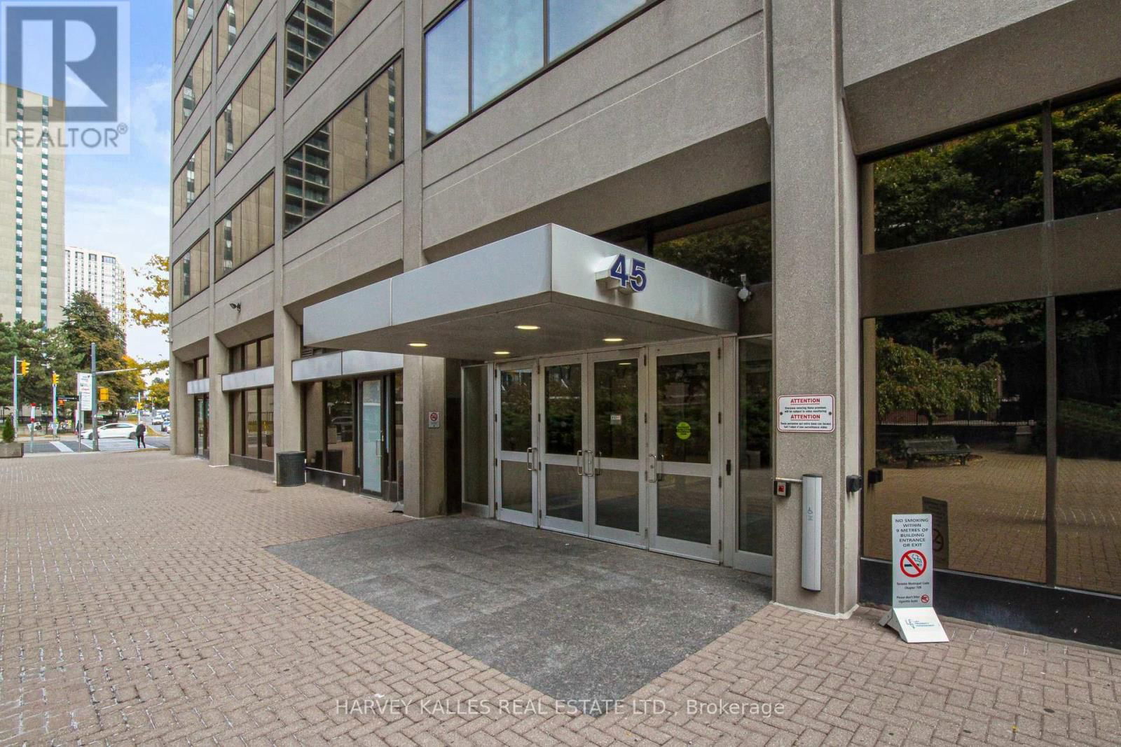 302 - 45 SHEPPARD AVENUE E Image 3