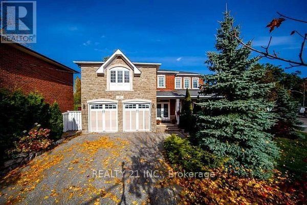 92 HILL CRES Image 1