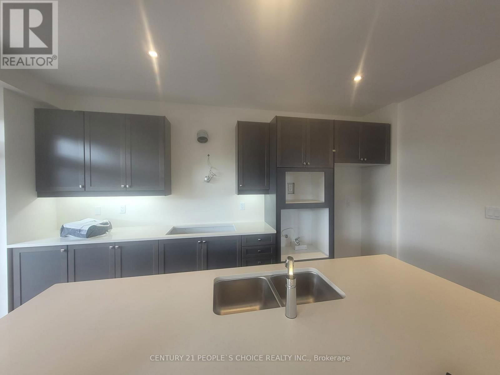 2100 HALLANDALE STREET Image 1