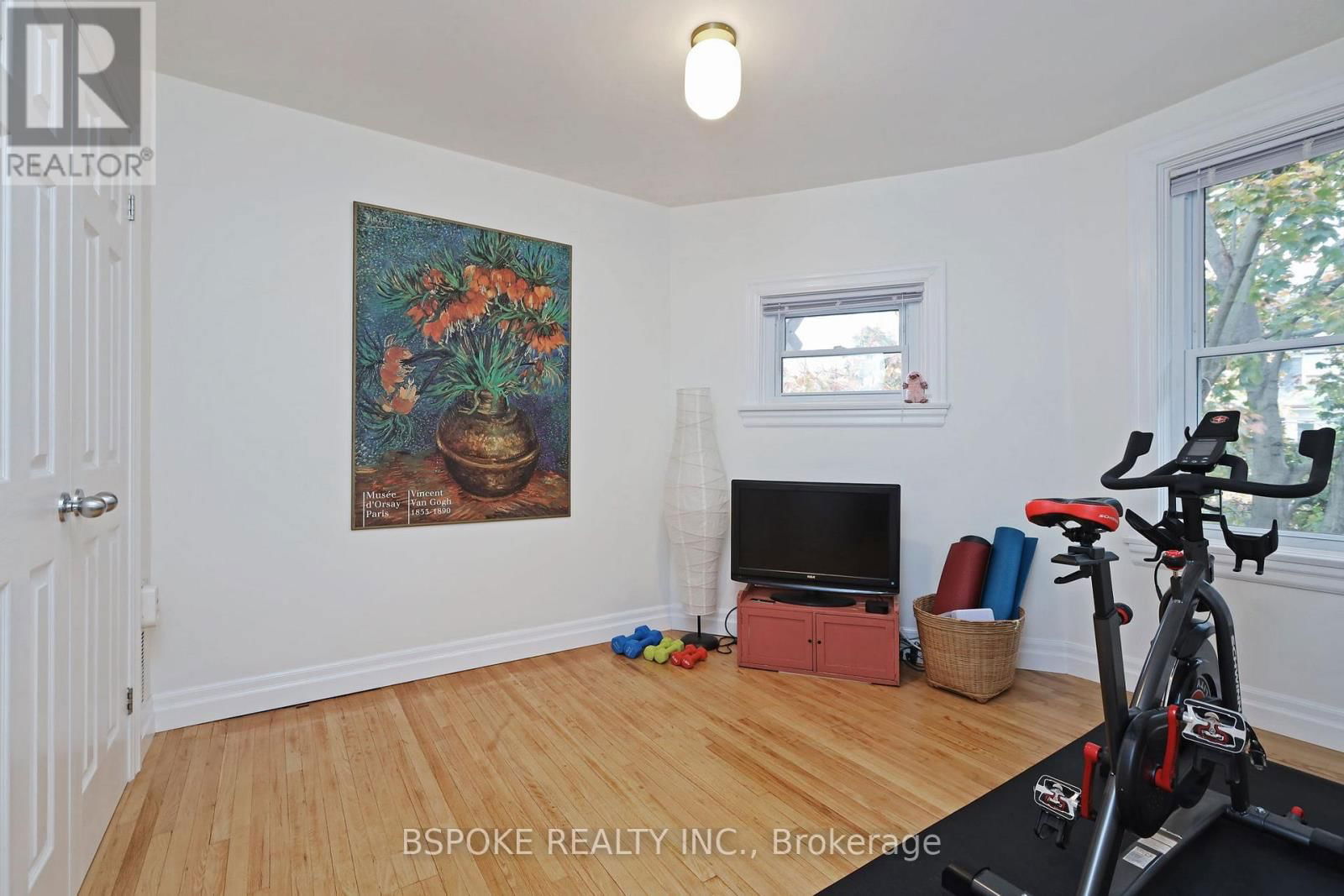 28 RAVINA CRESCENT Image 11