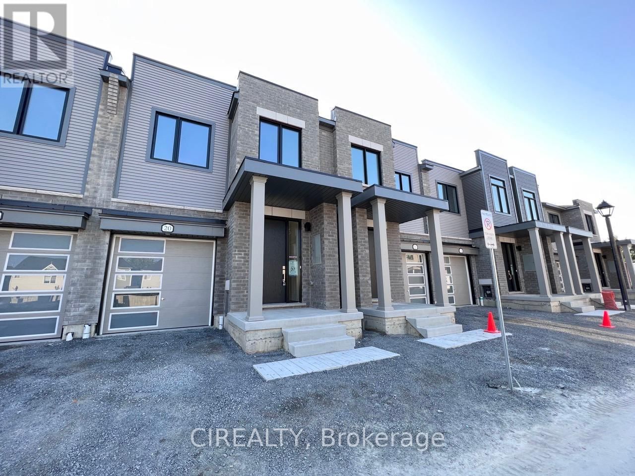 20 SORBARA WAY Image 1