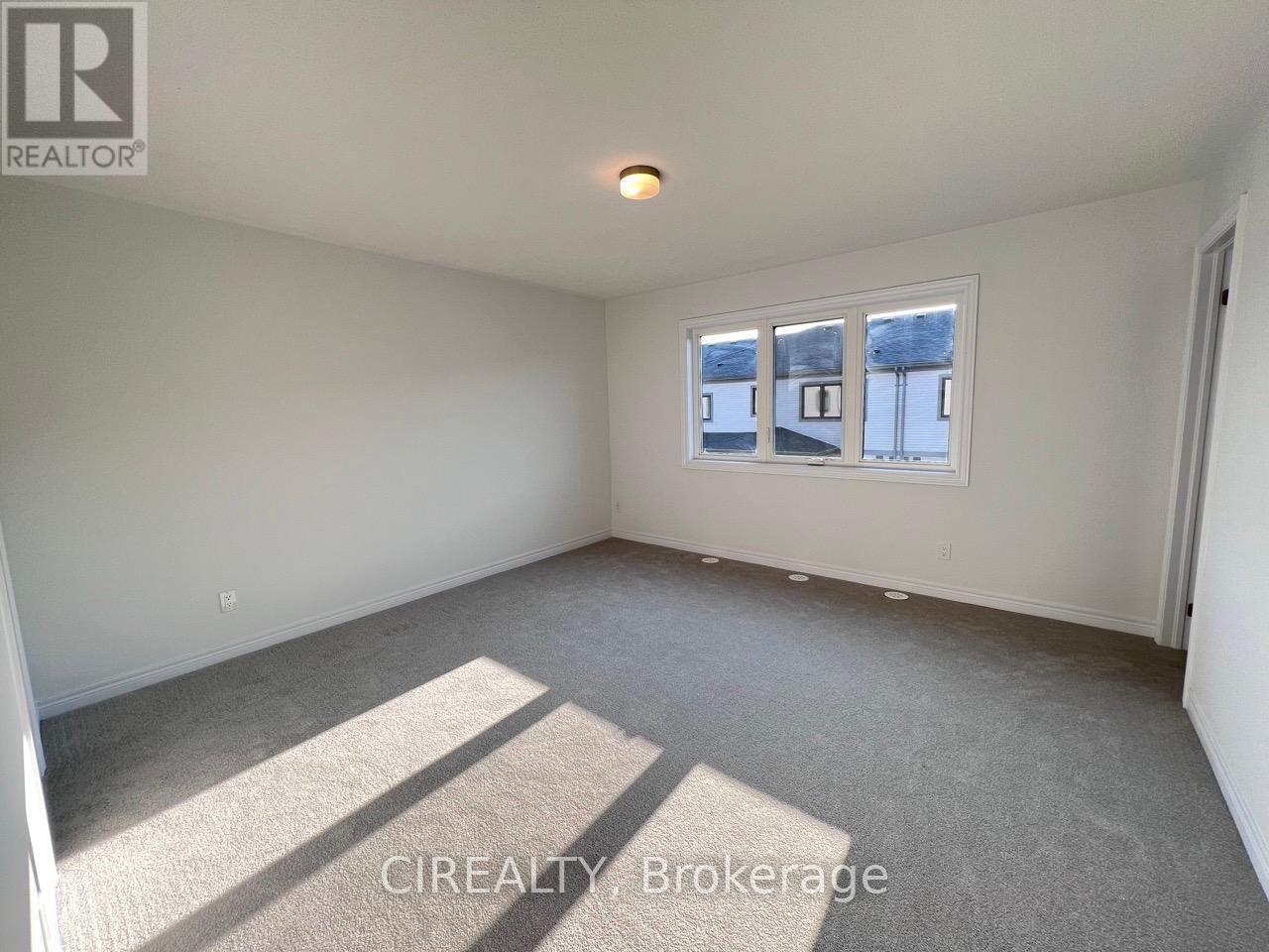 20 SORBARA WAY Image 14