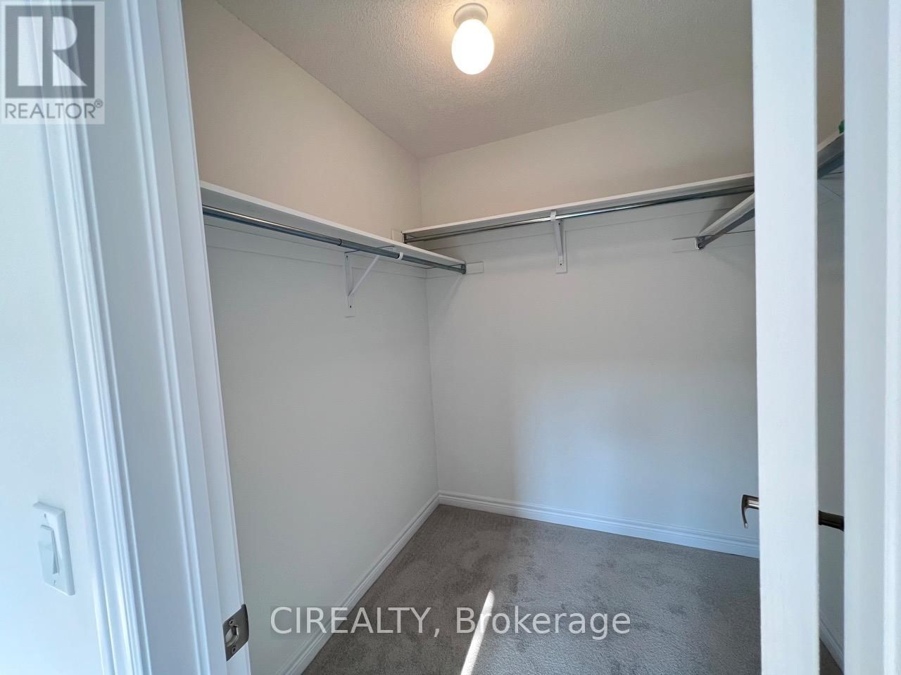 20 SORBARA WAY Image 15