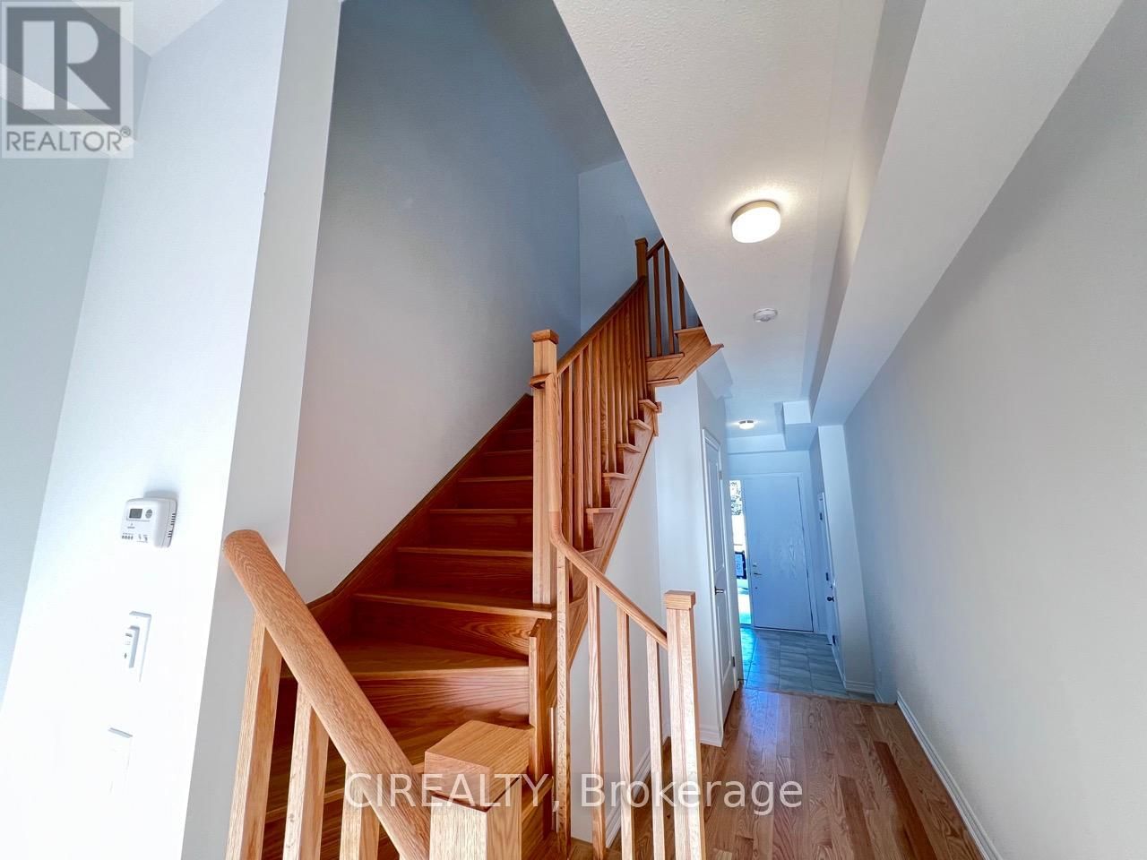 20 SORBARA WAY Image 6