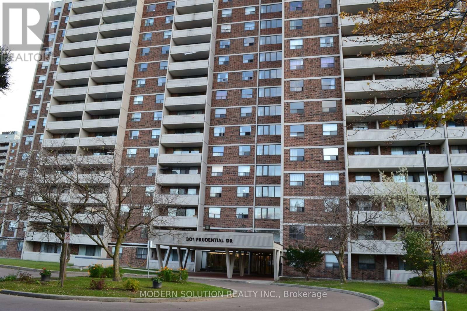 1208 - 301 PRUDENTIAL DRIVE Image 2