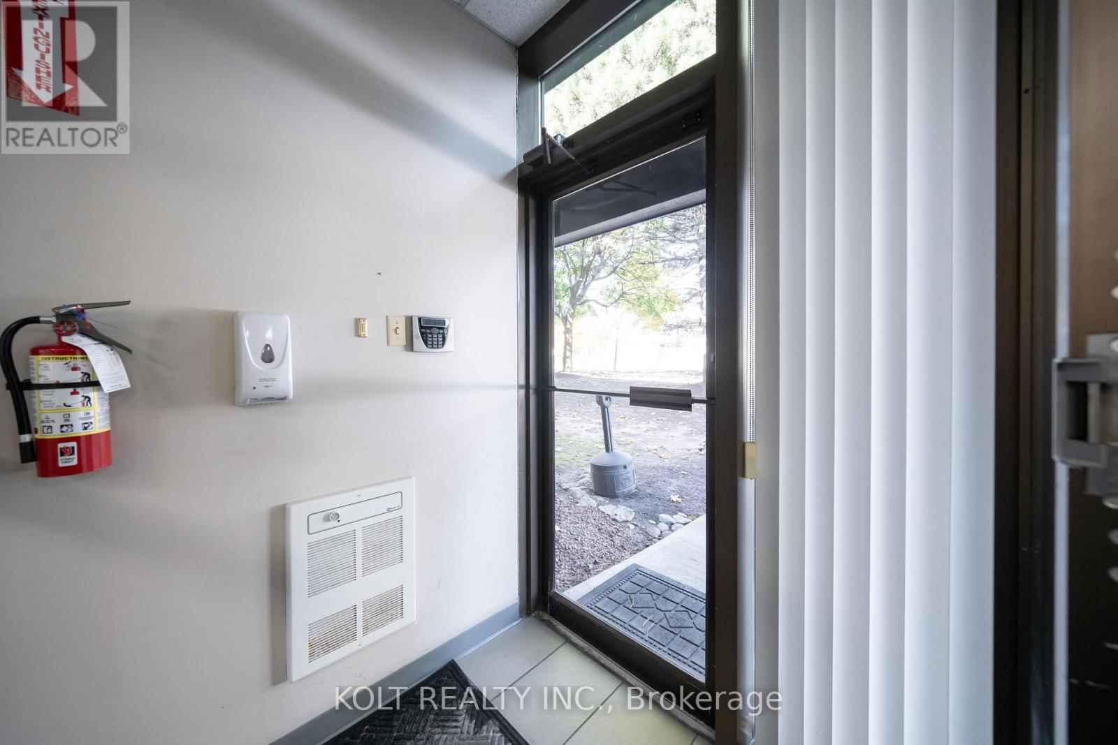 Unit 1 - 445 MILNER AVENUE Image 2