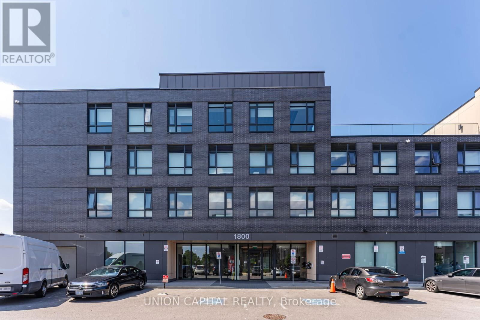 301 - 1800 SIMCOE STREET Image 3